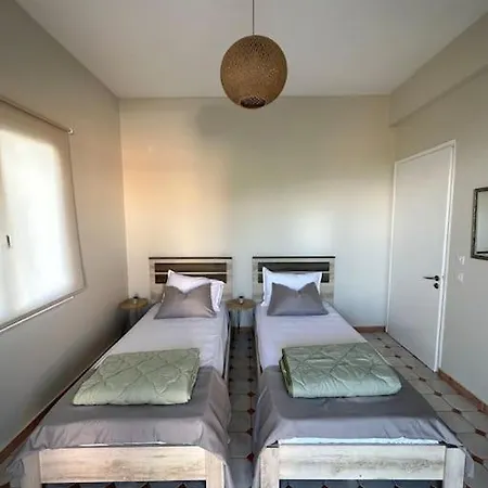 Olive Tree The Master Bed And Balcony Apartment Benitses  Exterior foto