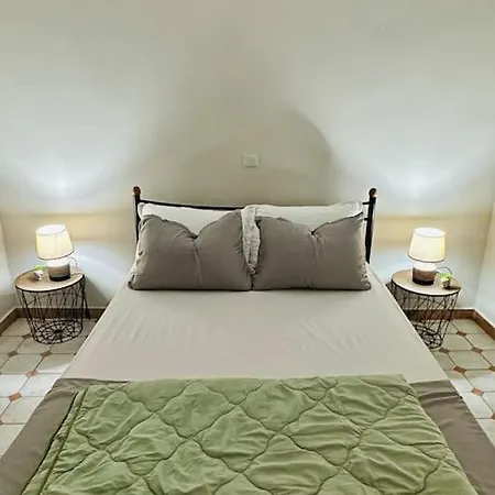 Olive Tree The Master Bed And Balcony Apartment Benitses  Exterior foto