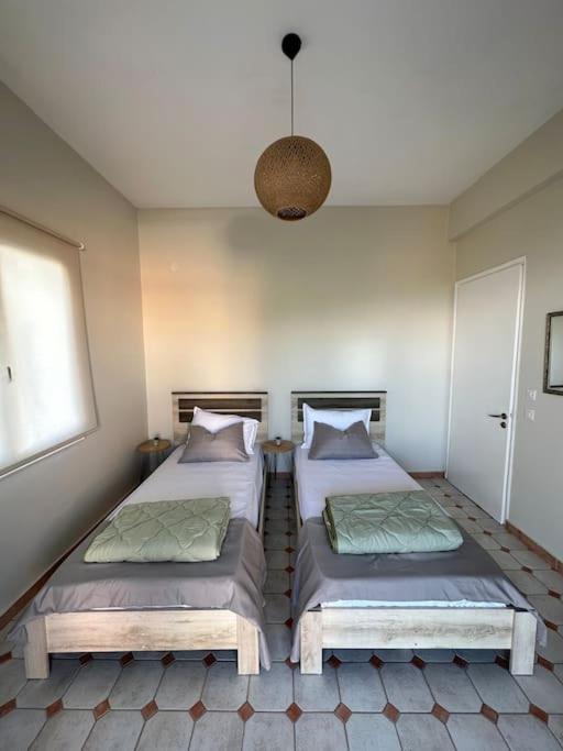 Апартаменты Olive Tree The Master Bed And Balcony Бенитсес