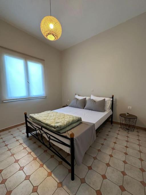 Olive Tree The Master Bed And Balcony Апартаменты