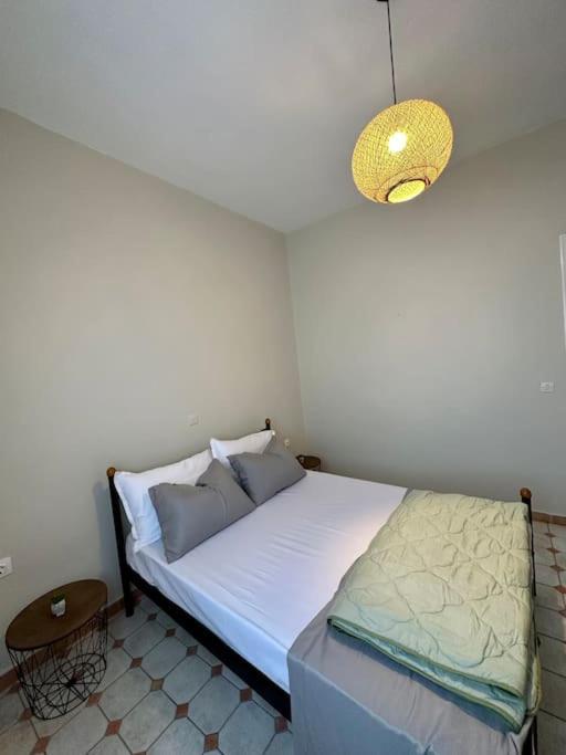 Olive Tree The Master Bed And Balcony Apartment *