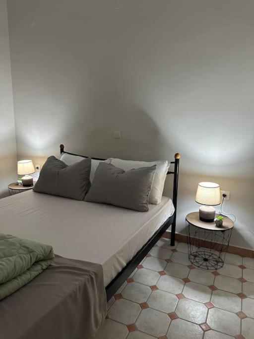 Apartment Olive Tree The Master Bed And Balcony *