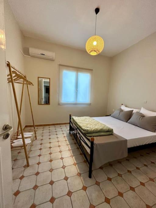 Olive Tree The Master Bed And Balcony Apartment Benitses (Corfu)